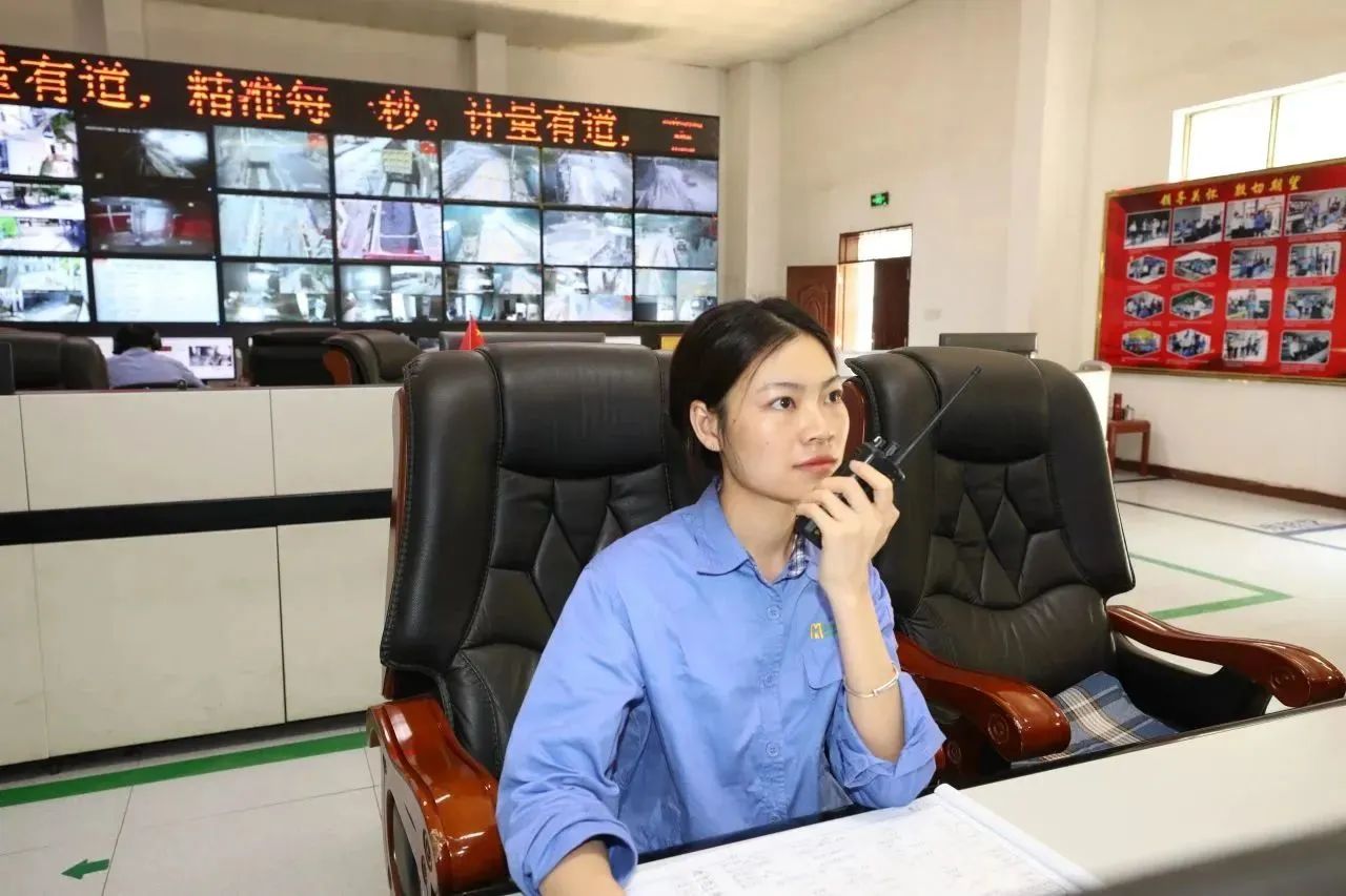 致敬“她”力量 海南矿业开展“国际妇女节”系列活动3_20240309154103.jpg